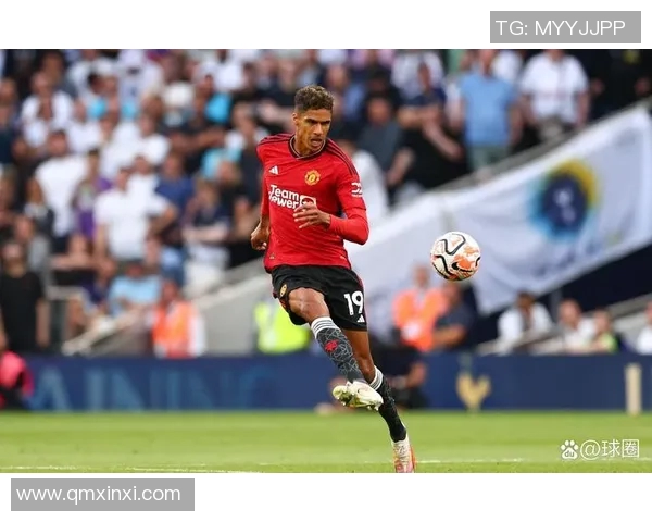 矮个子足球明星的逆袭之路如何打破身高限制成就辉煌职业生涯 矮个子足球明星的逆袭之路如何打破身高限制成就辉煌职业生涯